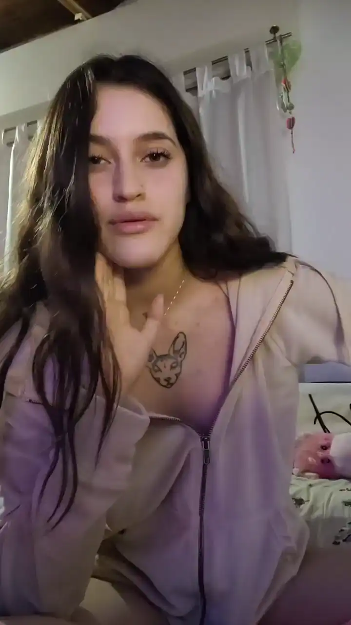 Skinnycleo – Cam4 Live Video – 2025-05-28 23:41:51