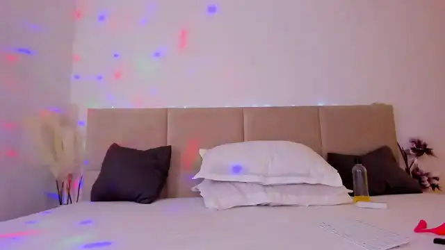 Gloriaerin – Myfreecams Live Video – 2025-05-10 04:25:32