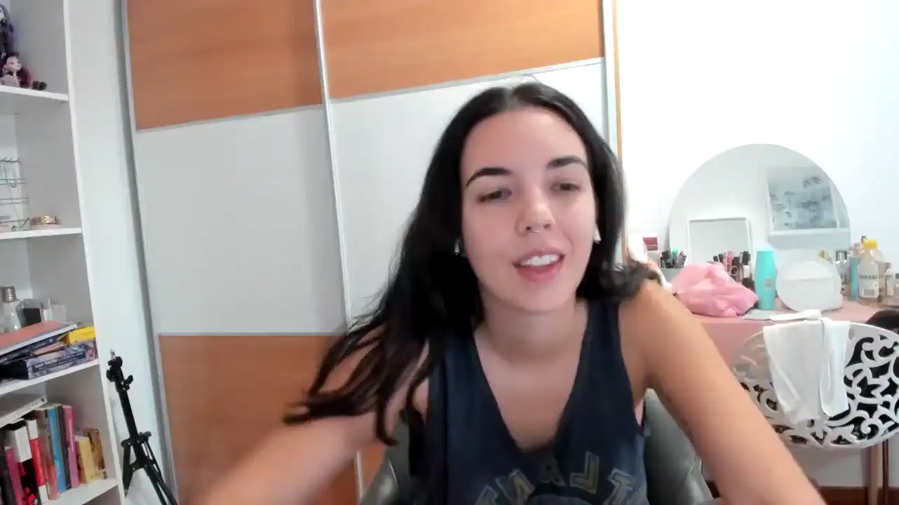 Lolaafrodita – Amateur.tv Live Video – 2025-06-02 07:09:39
