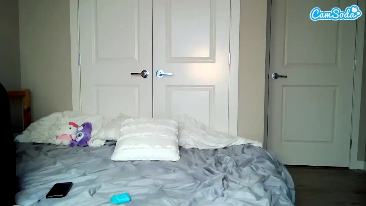 Luciahell – Camsoda Live Video – 2026-07-26 18:43:42