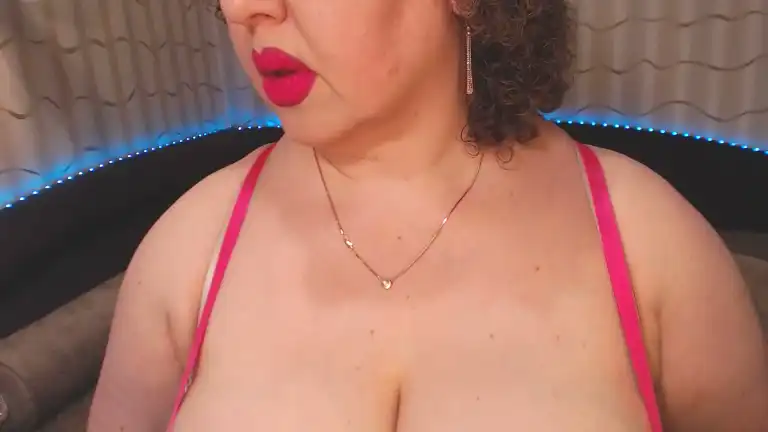 Curvykatty40dd – Streamate Live Video – 2025-01-26 08:58:20