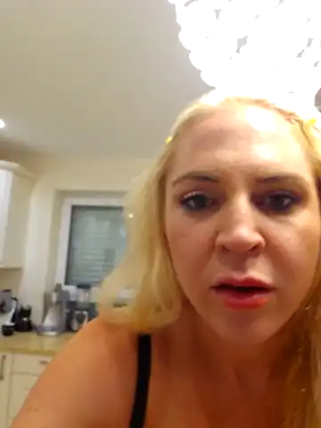 Kathy_secret – Stripchat Live Video – 2025-11-30 06:08:04