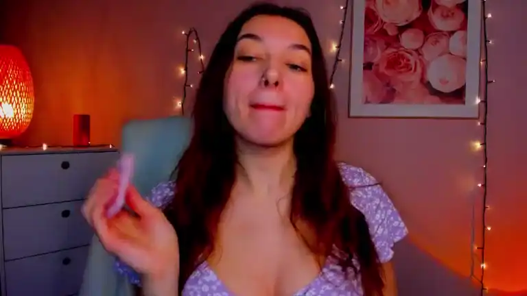Meganxkiss19 – Streamate Live Video – 2025-06-15 06:30:01