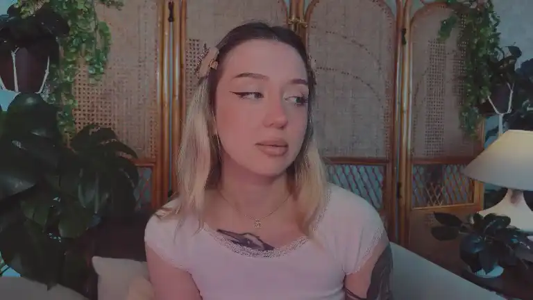 Bambifawn – Streamate Live Video – 2025-03-21 13:17:32