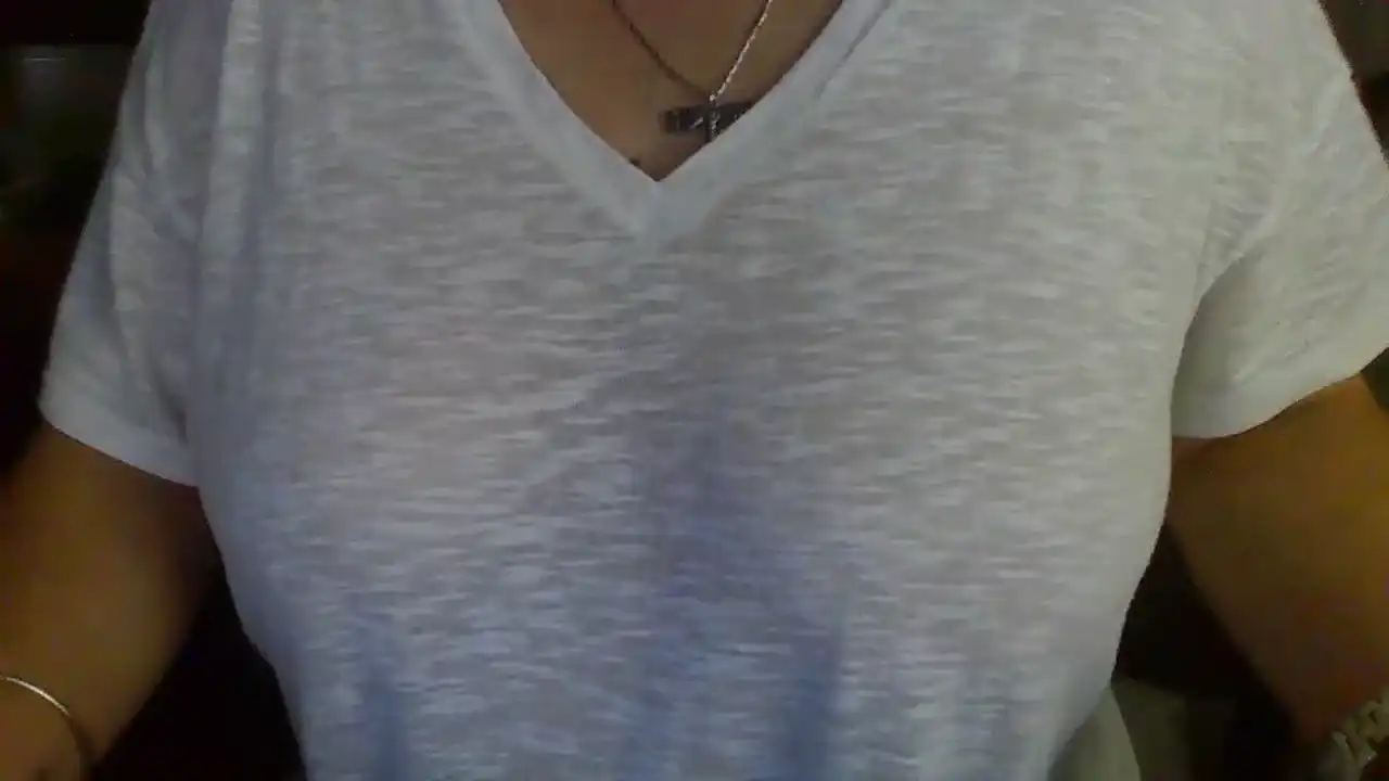 Lourdeslucifeer – Amateur.tv Live Video – 2026-04-08 09:36:29
