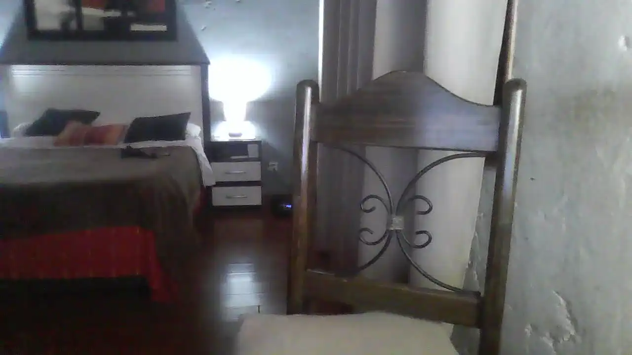 Lourdeslucifeer – Amateur.tv Live Video – 2026-05-25 06:29:50