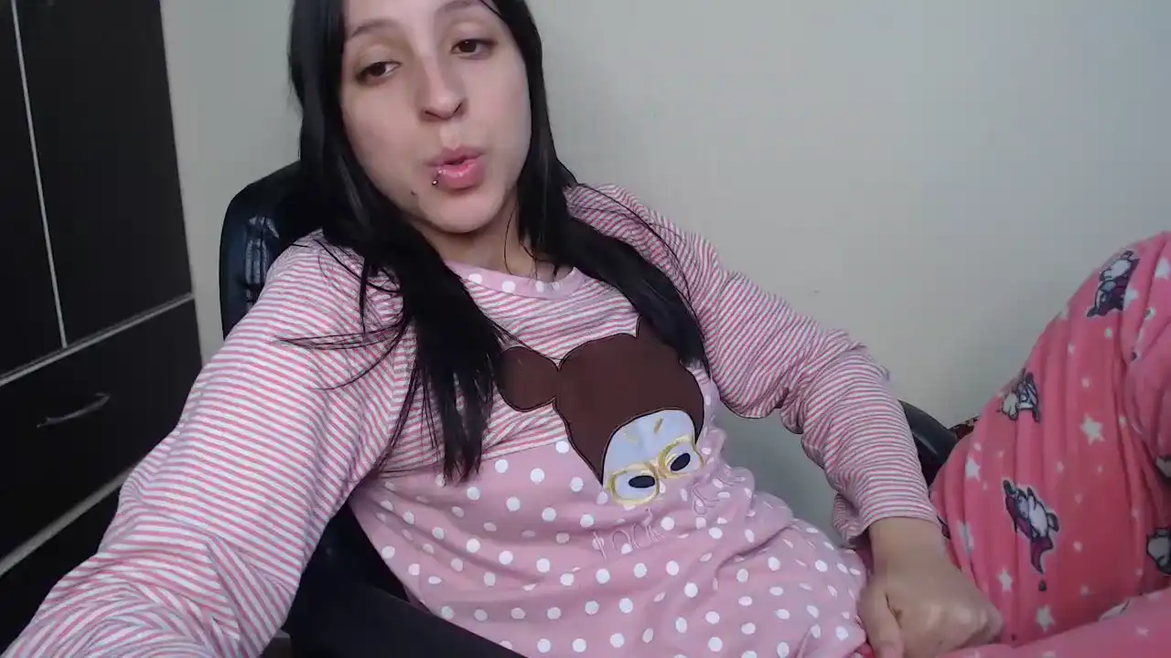 Chanelsexyy – Amateur.tv Live Video – 2025-07-17 15:18:37