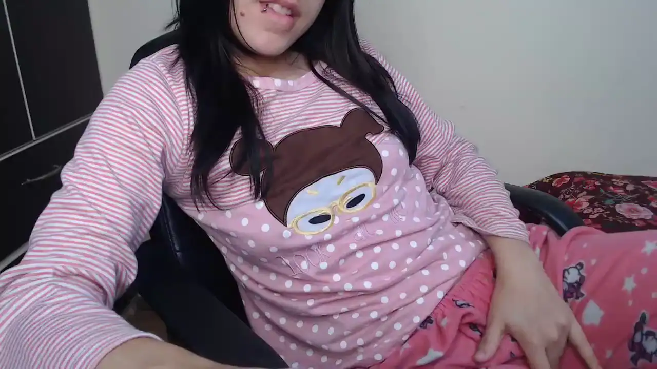 Chanelsexyy – Amateur.tv Live Video – 2025-05-11 11:04:23
