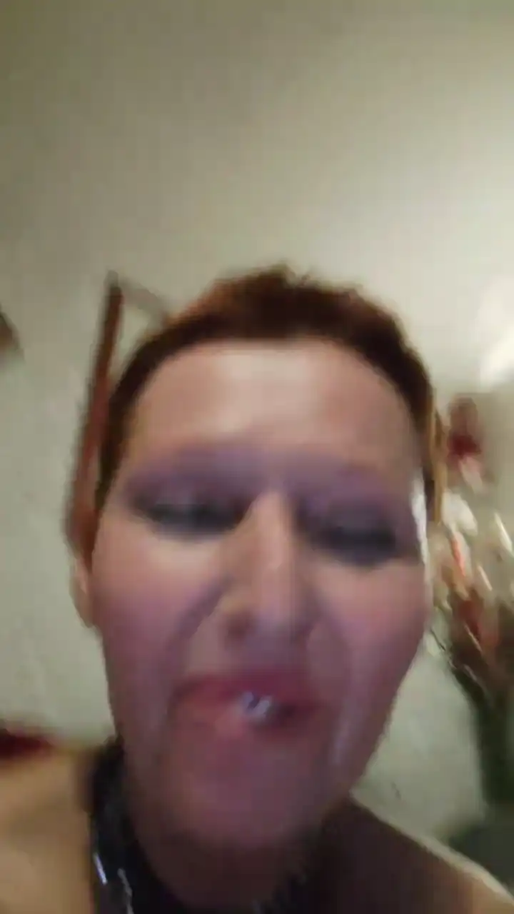 Florence44 – Cam4 Live Video – 2025-04-19 06:21:49