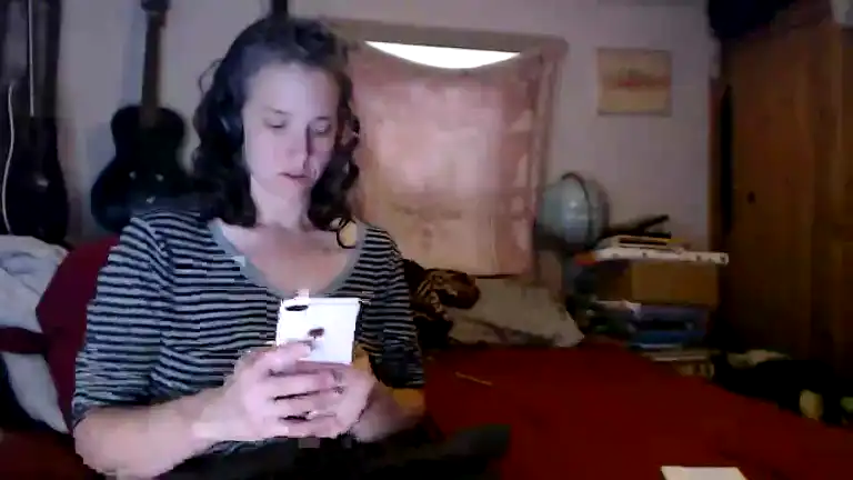 Hotwifehomestead – Streamate Live Video – 2025-01-04 01:13:34