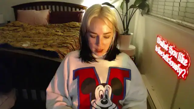 Nahlahoney – Myfreecams Live Video – 2025-08-14 13:06:35