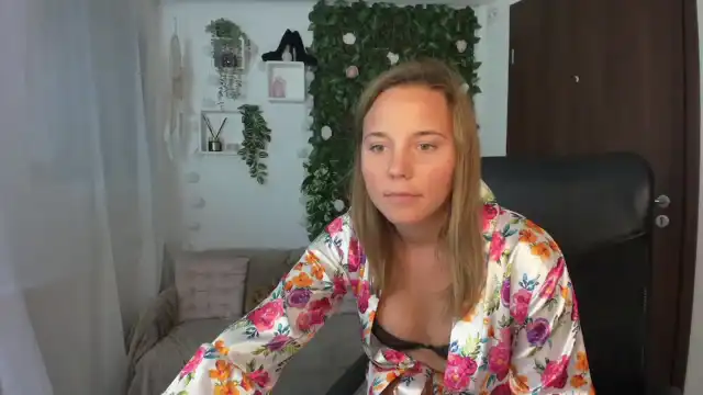 Lexi_anne18 – Myfreecams Live Video – 2025-02-22 20:45:41