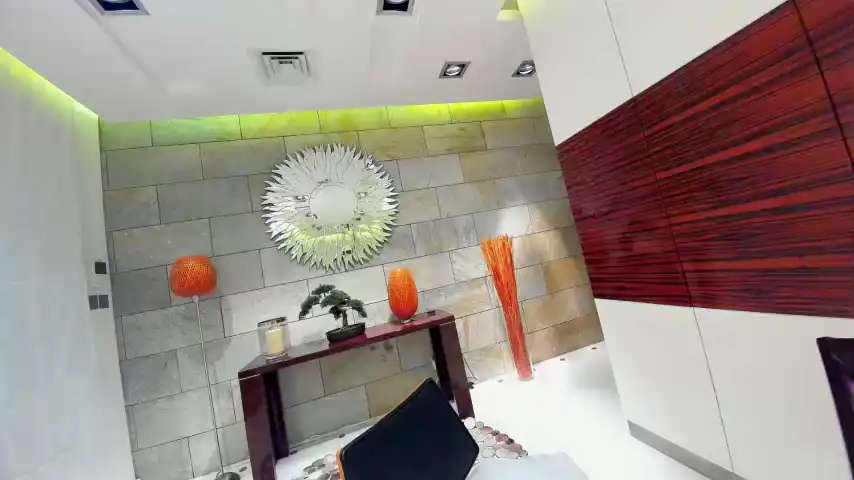 Ehotlovea – Chaturbate Live Video – 2026-04-20 07:05:58