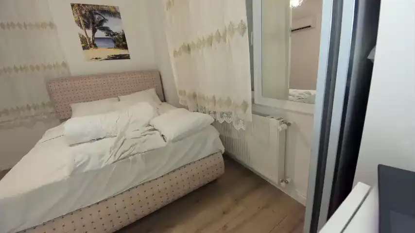 Ehotlovea – Chaturbate Live Video – 2025-07-06 05:59:36