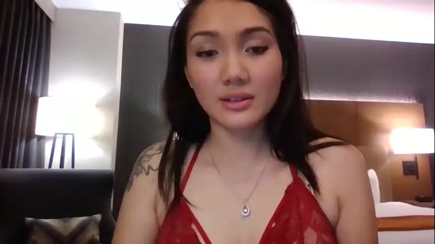 London_tipton – Chaturbate Live Video – 2025-05-19 12:04:50