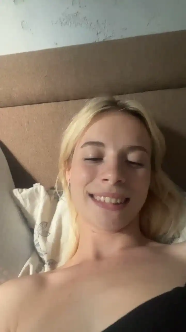 Vivienns – Xlovecam Live Video – 2025-02-12 12:20:41