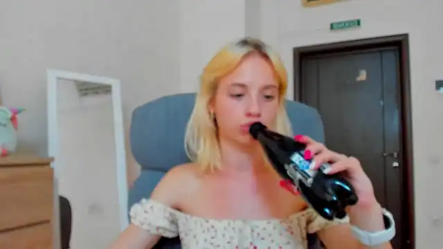 Vivienns – Xlovecam Live Video – 2025-05-26 15:31:41