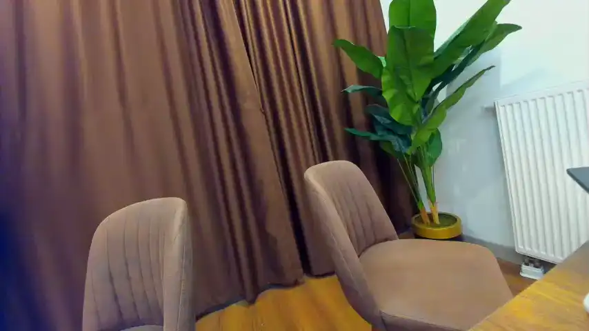 Ehotlovea – Chaturbate Live Video – 2025-03-26 16:14:16