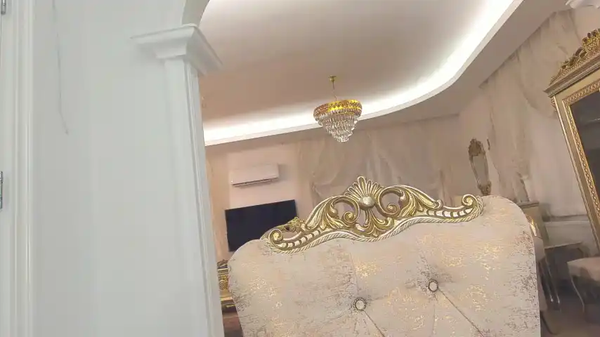 Ehotlovea – Chaturbate Live Video – 2026-06-21 04:37:06