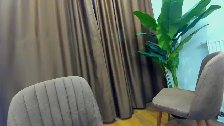 Ehotlovea – Chaturbate Live Video – 2025-07-29 12:34:45