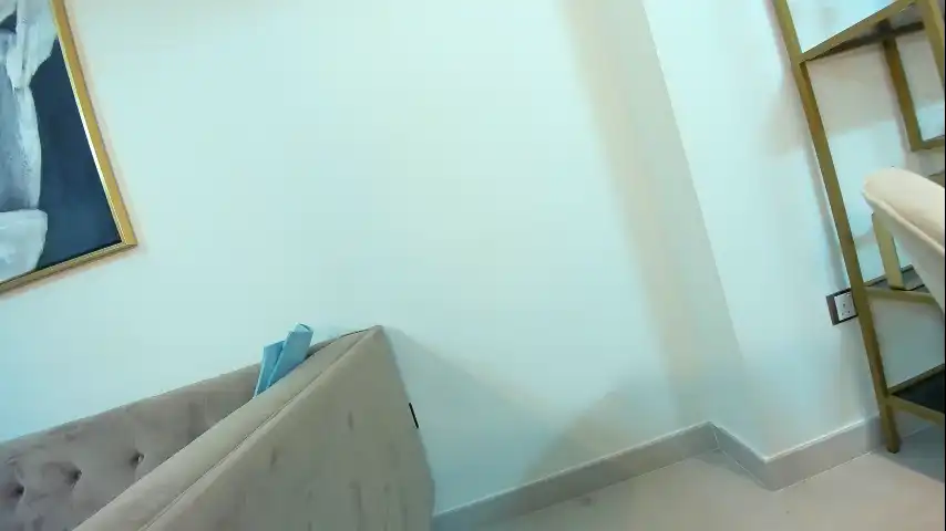Ehotlovea – Chaturbate Live Video – 2025-07-02 07:13:04